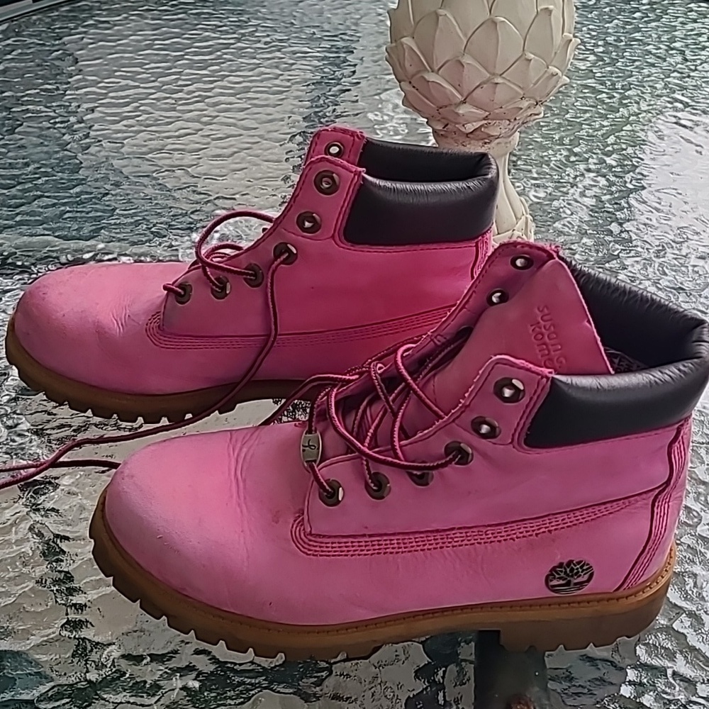 Pink Susan G Komen Breast Cancer Timberland Special Edition Boots size 7 Boys - Picture 9 of 17